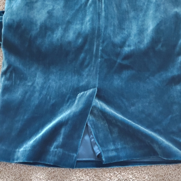 ♥️NWT♥️ BODEN WOMENS VELVET DRESS - Picture 5 of 13